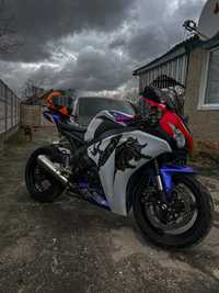 Honda cbr 1000rr