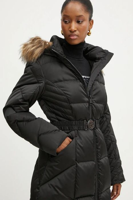 Płaszcz puchowy pikowany OLGA czarny Guess M