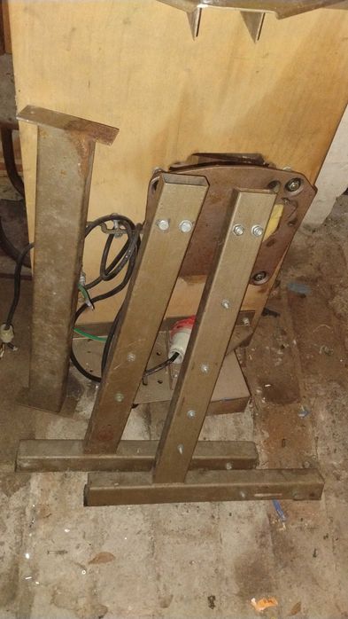 Stół od maszyny. Świetny do warsztatu!