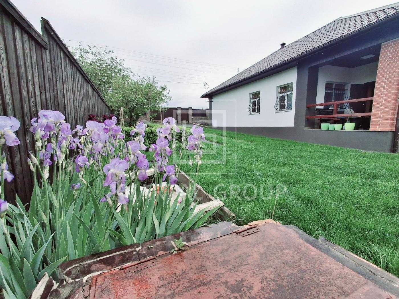 Продаю будинок з ремонтом у м. Малин, 71,3 м², 8 соток