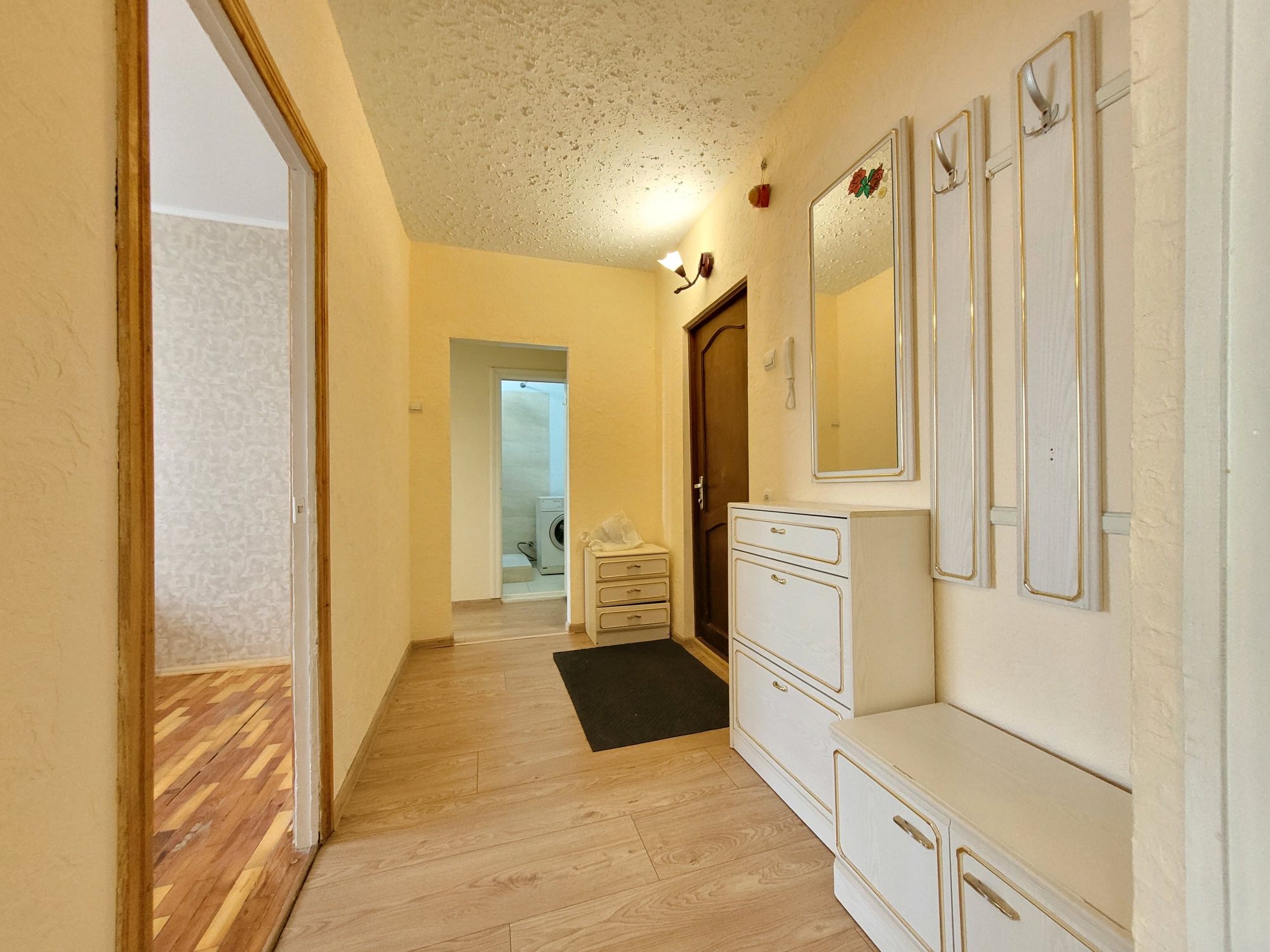 2к. Кравчука!/ЗАГС!  4/9п, 50м2, Ремонт! 12000грн + кп!