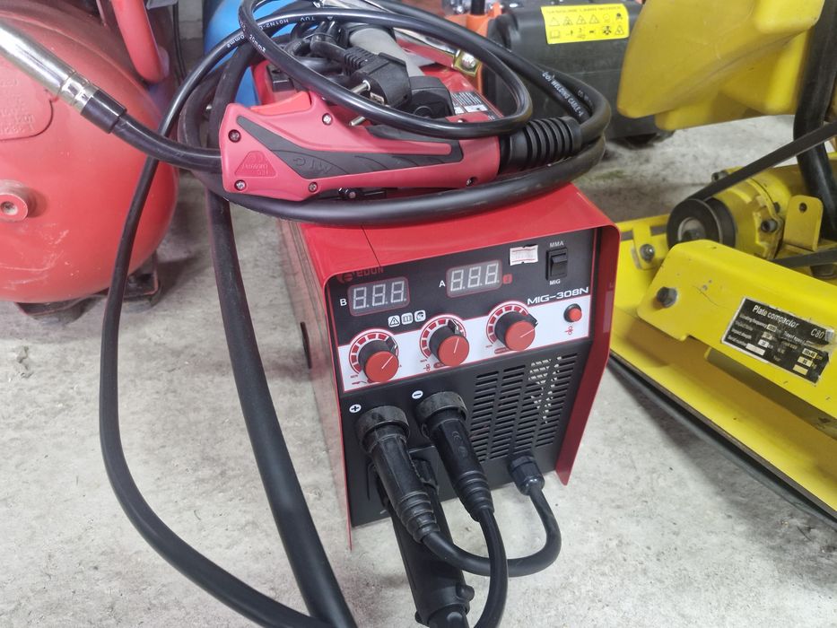 інструмент для будівництва