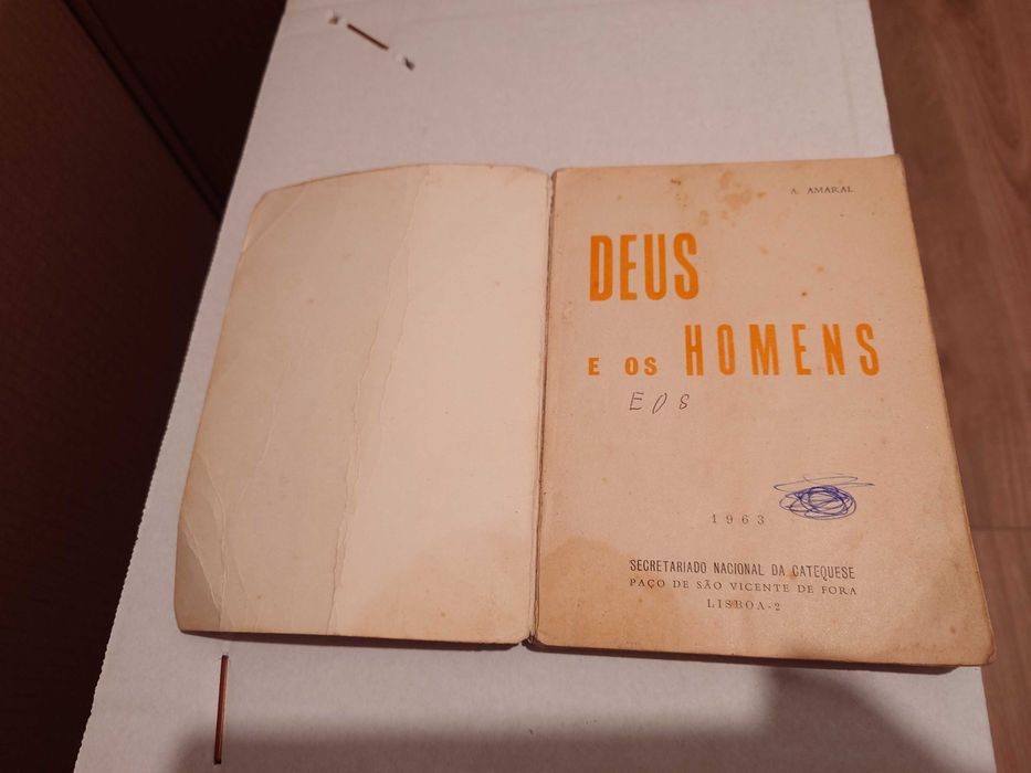 Livro “Deus e os Homens” (1963)