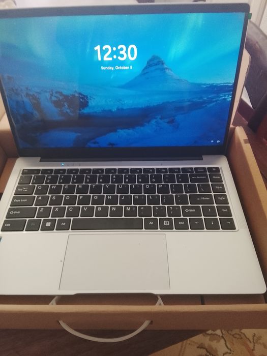 Laptop 14" 7" novo nunca usado