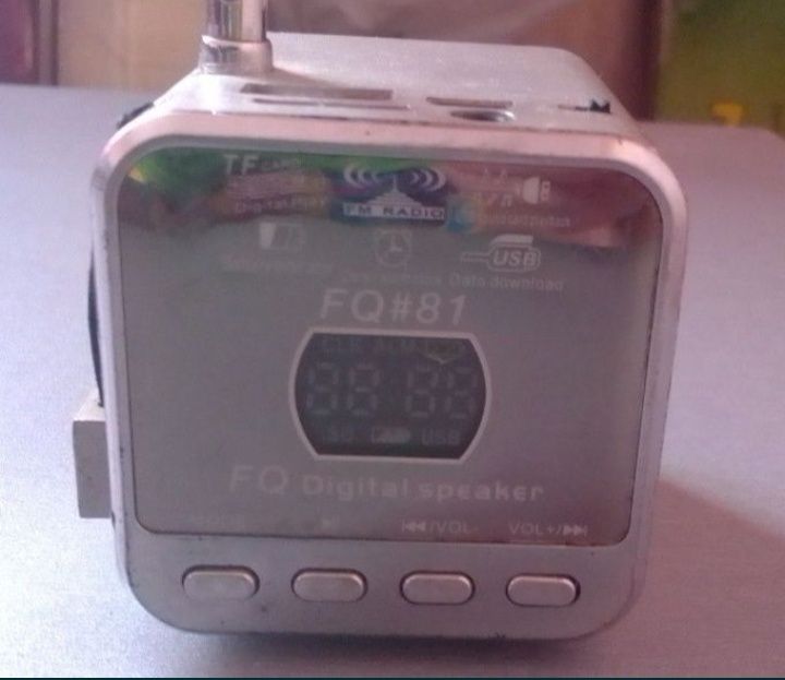 Продам mp 3 колонку  с FM радио
