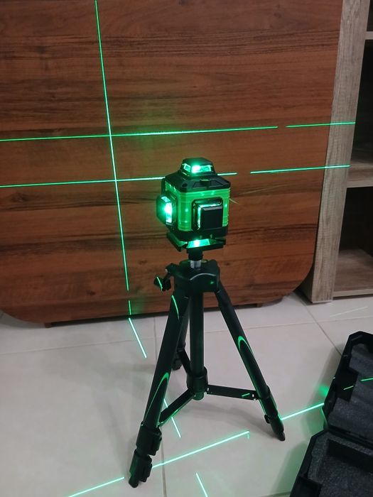 Nível laser 16 linhas, tripé e 2 baterias 360 3D Autonivelante NOVO