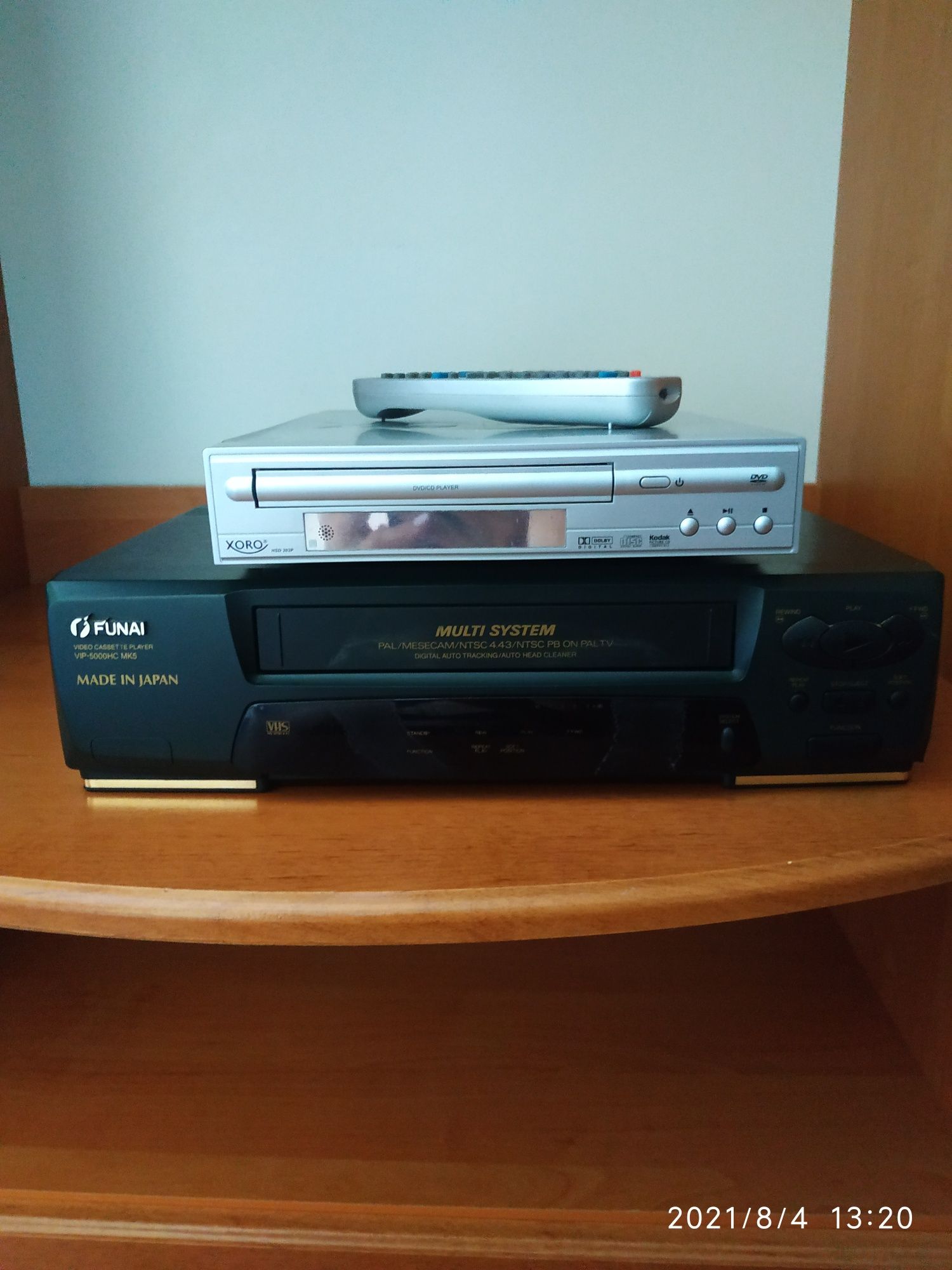Видеоплеер кассетный и дисковый