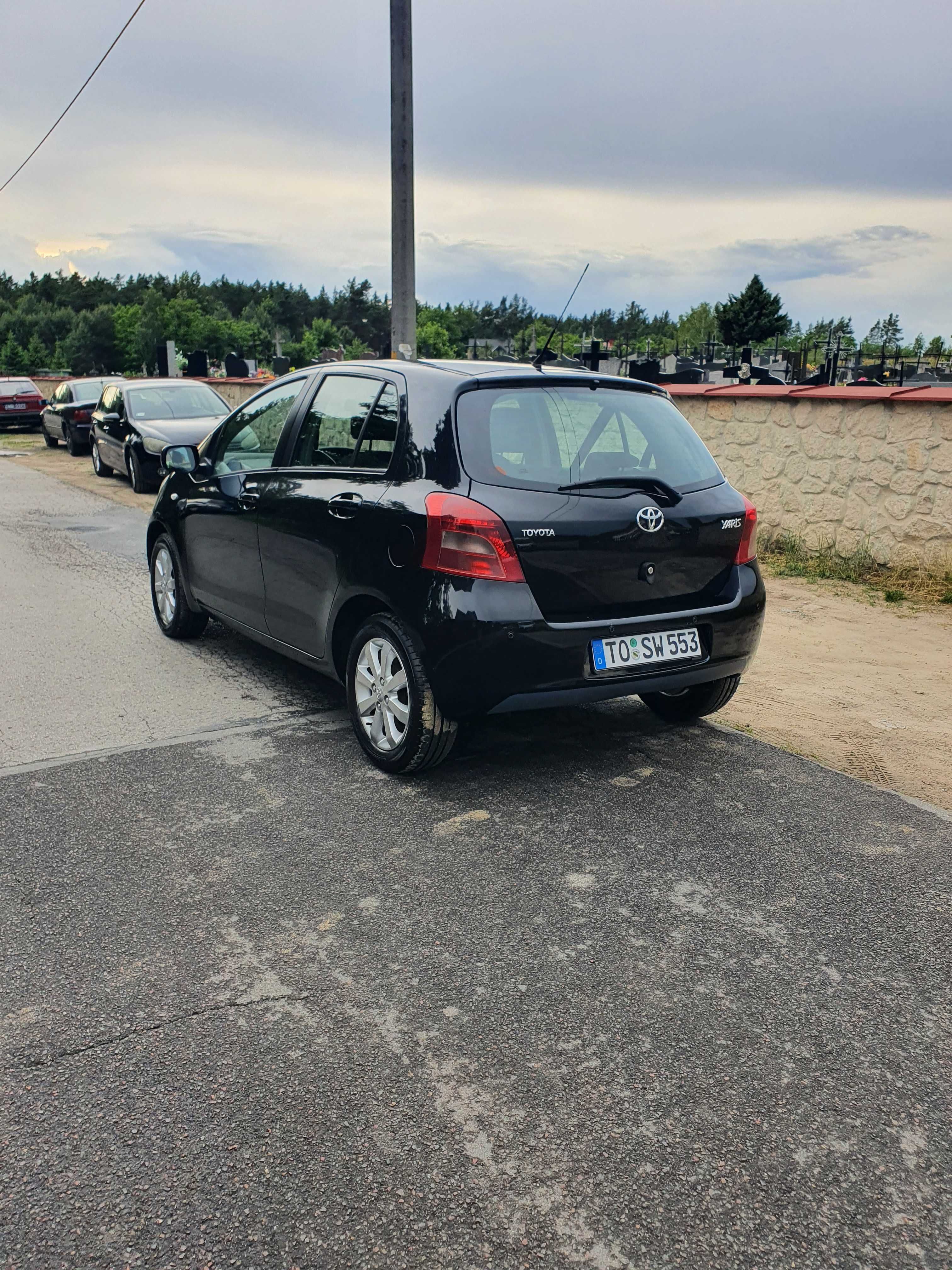 Toyota Yaris 1,3 benzyna 2008 rok w bardzo dobrym stanie