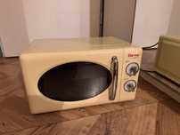Kuchenka mikrofalowa Girmi retro