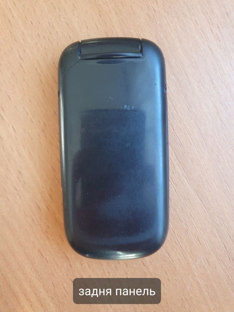 Мобильный телефон Samsung