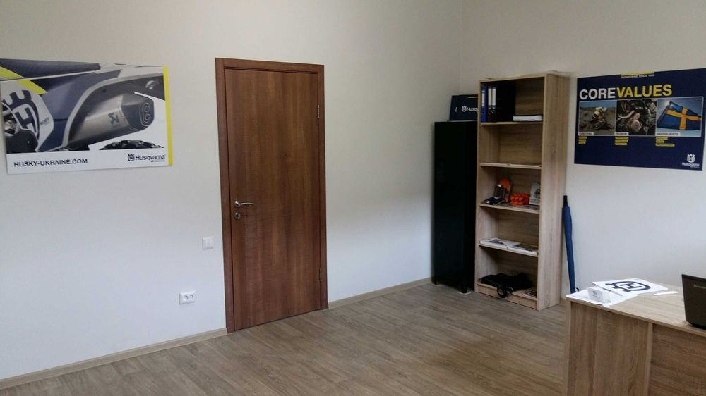Комплекс СТО и магазин непродовольственных товаров, 182 м.кв.