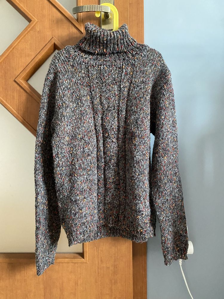 sweter swetr szary czerwony pomaranczowy czarny golf