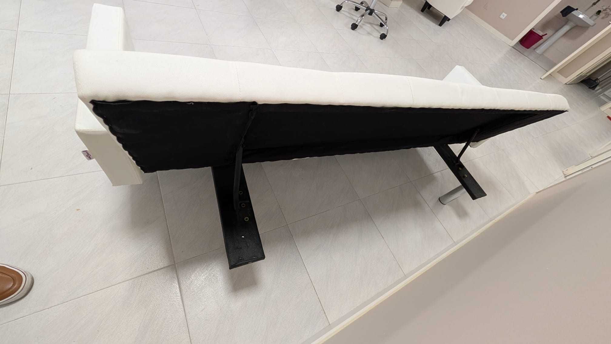 Sofá branco de escritório/casa
