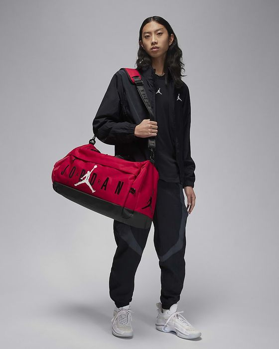 Крутая стильная сумка Nike Jordan,оригинал.