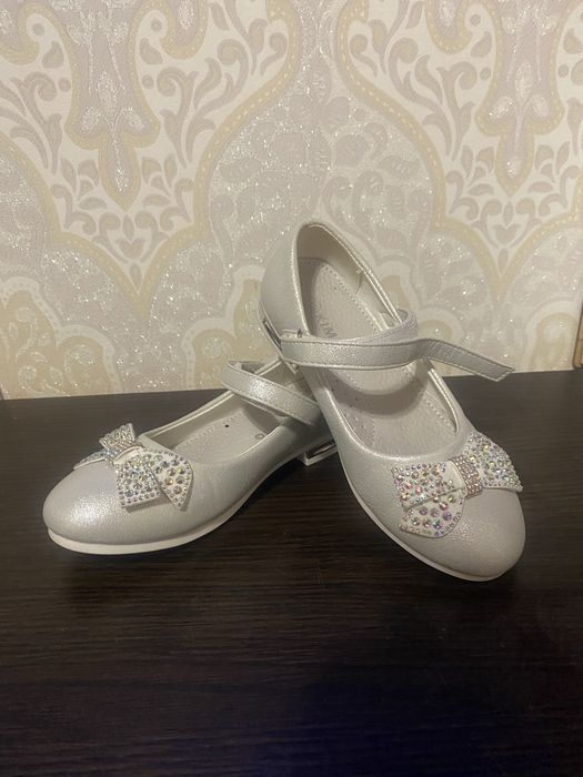 Дитячі туфлі святкові для дівчинки Kimboo