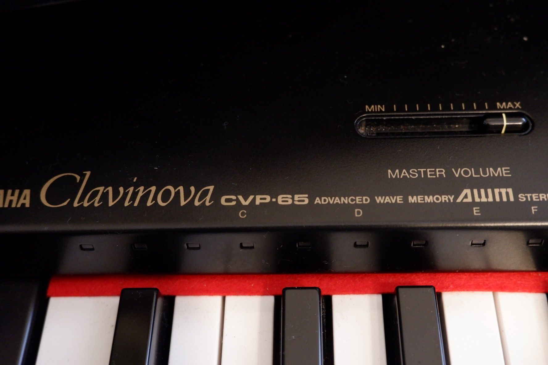 Yamaha clavinova CVP 65 pouco usado