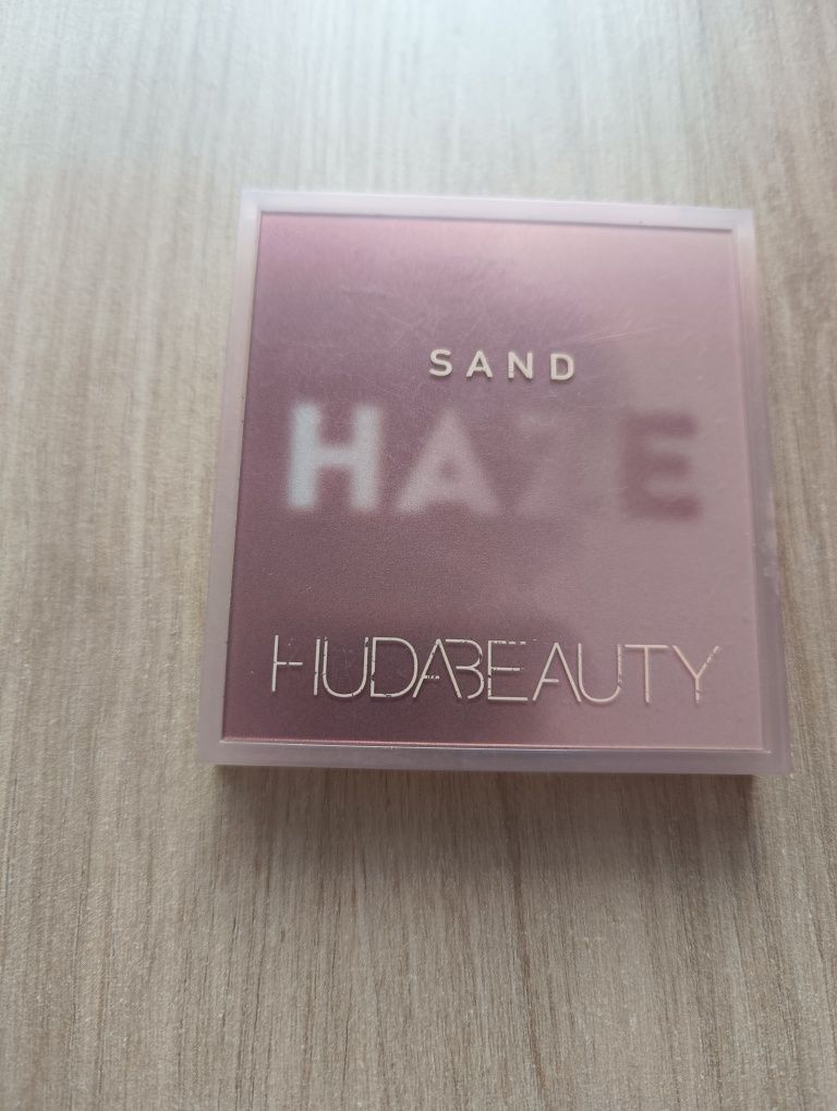 Paletka Hudabeauty