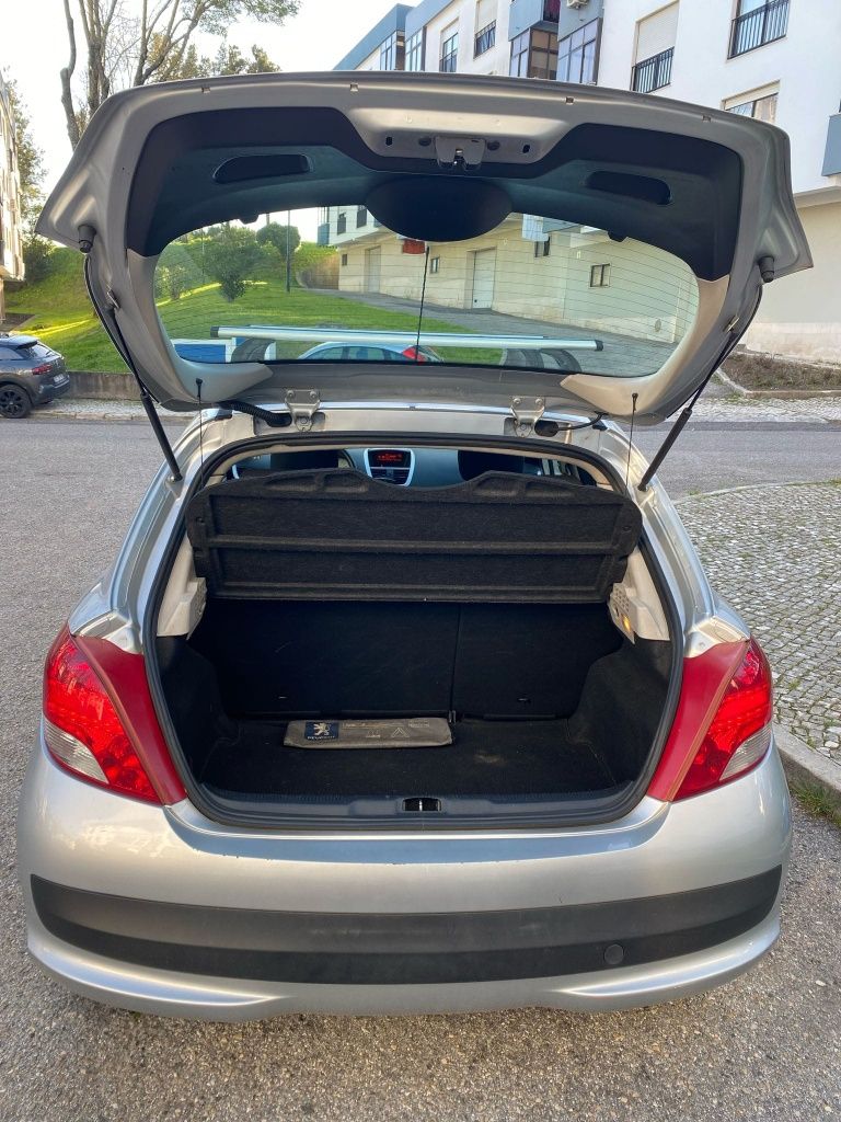 Peugeot 207 HDi 70 CV