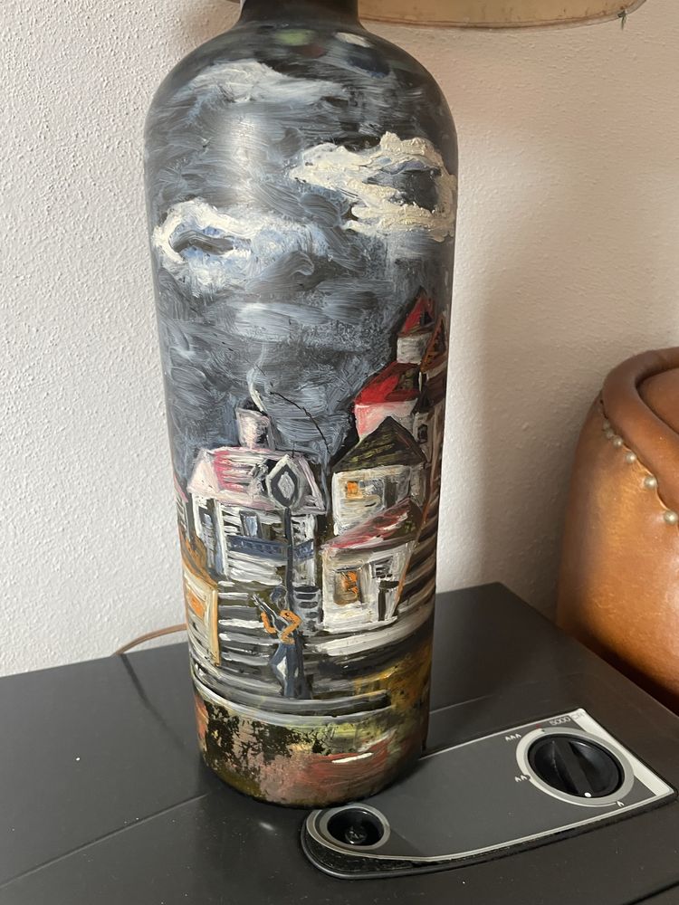 Candeeiro em Garrafa de Vidro Pintada