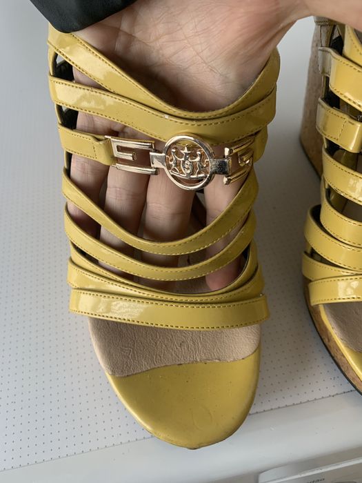 Sandálias elegantes