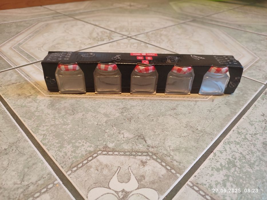 Nowy zestaw 5 słoiczków pojemników do przechowywania