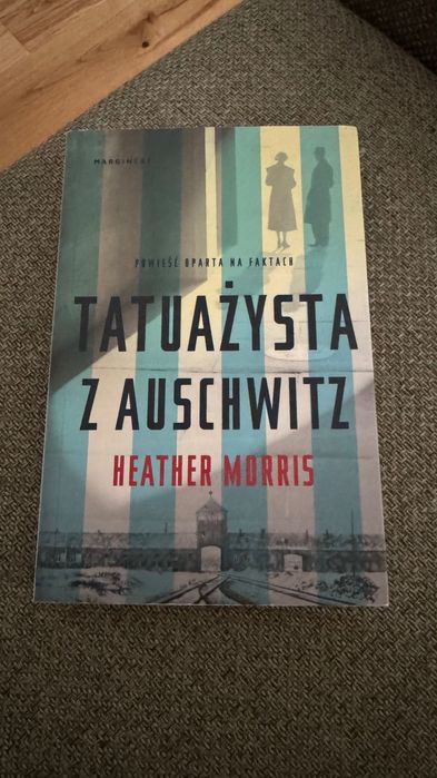 Książka tatuażysta z Auschwitz
