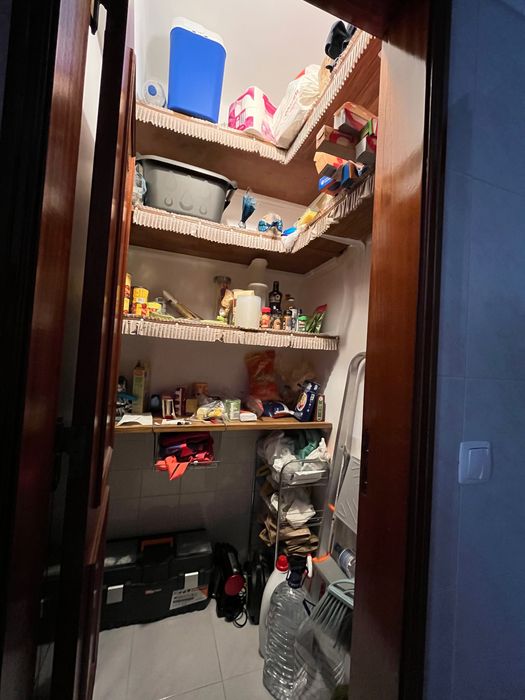Apartamento T3 com arrecadação e garagem