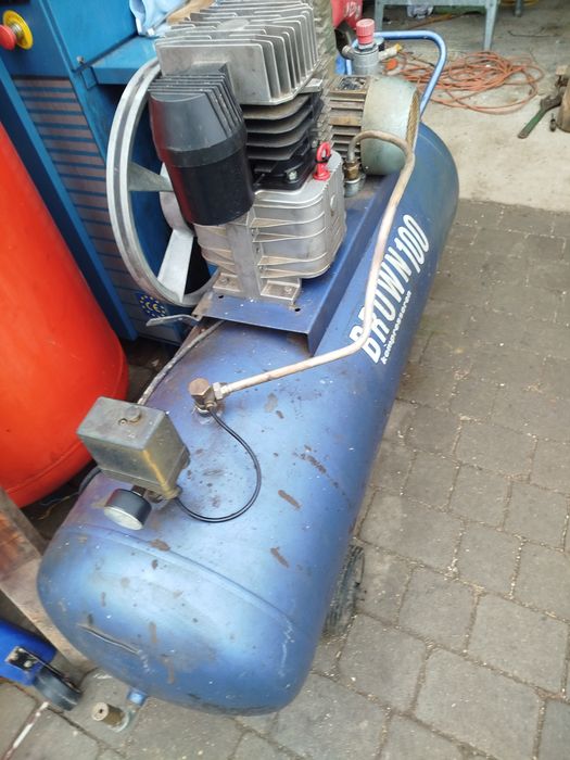 Sprężarka garażowa 200l