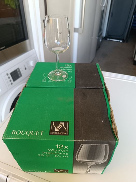 Келихи для вина ( 12 шт.)