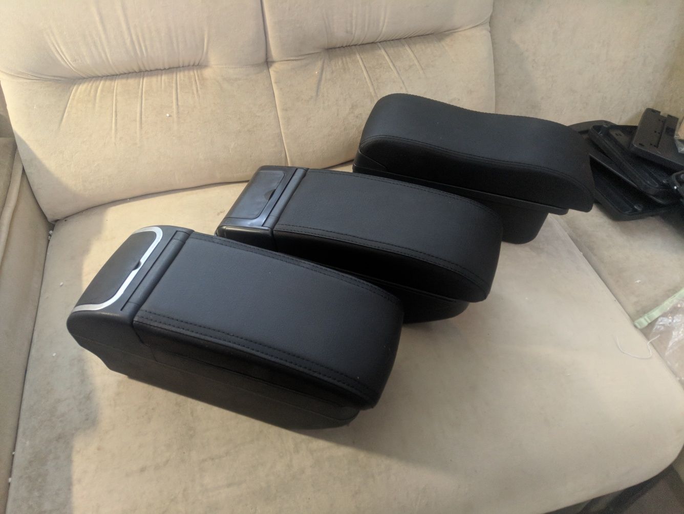 Подлокотник Nissan Tiida, ниссан тиида
