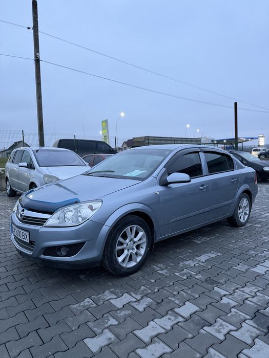 Опель астра 2008 р.