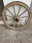 Roda de carroça antiga