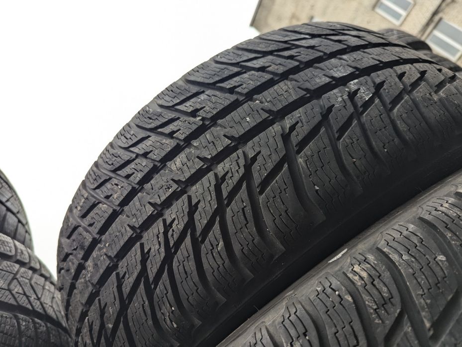 235/50R18 Nokian winter