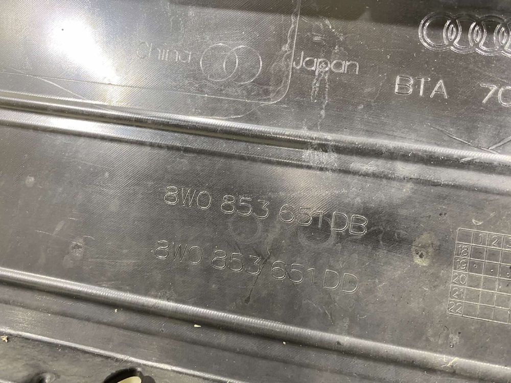 Бампер Гриль решетка Audi A4 B9 / 2019 2020 2021 2022 г./ 8W0853651DB