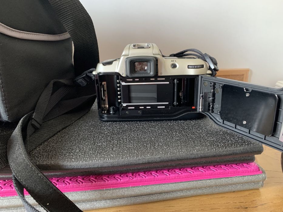 Camara fotografica com rolo