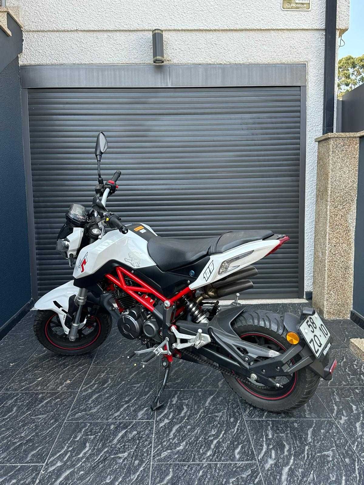 Benelli TNT 125 cc 2020