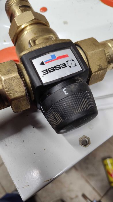 Zawór mieszający ESBE VTA572. 5/4"  ESBE zakres od 30 do 70 stopni