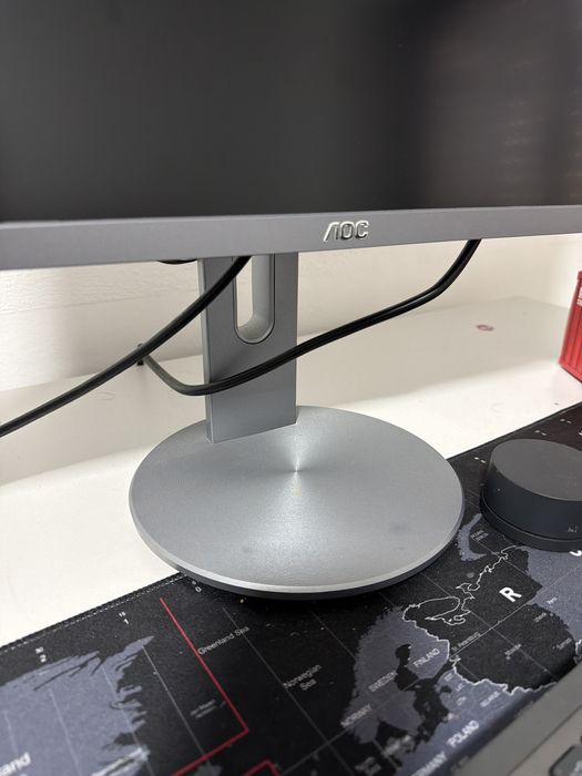 Monitor AOC 4k 32p impecavel