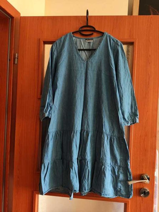 Sukienka koloru dżinsowego rozkloszowana rozmiar S