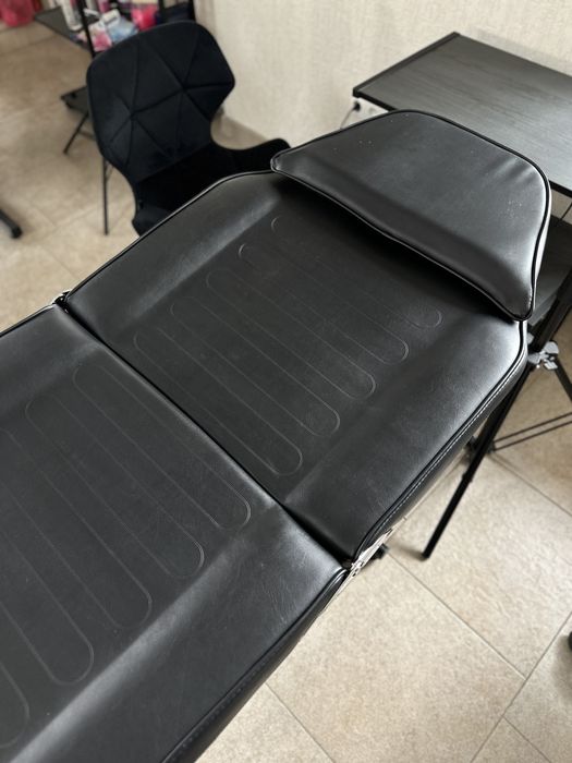 Косметологічна кушетка