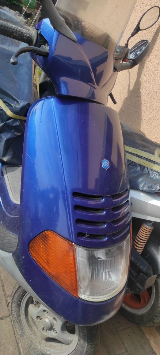 Skuter Piaggio Hexagon 125 cmm REZERWACJA