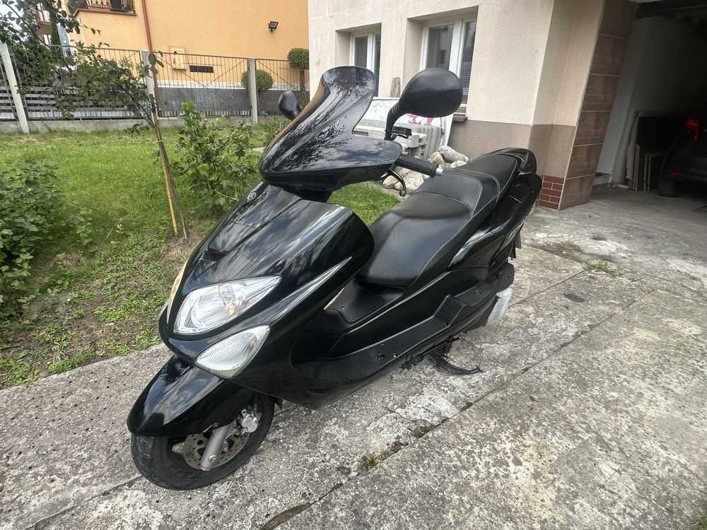 Yamaha majesty 125