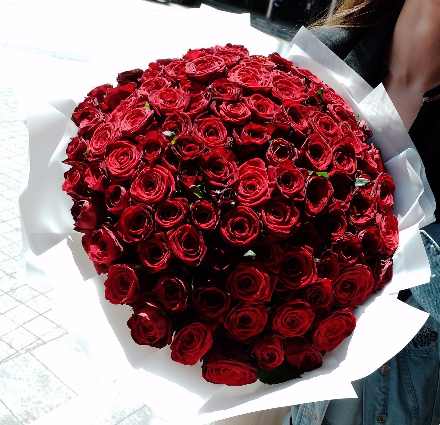 Доставка квітів • Букет из 101 розы • Доставка цветов Киев • 101 роза•