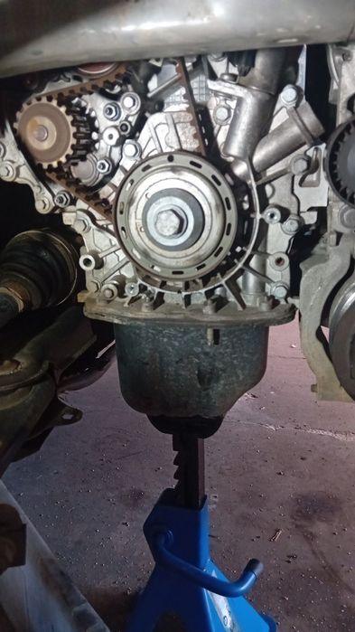 Revisão Automóveis, Disco e Pastilhas ,distribuição, Embreagem.