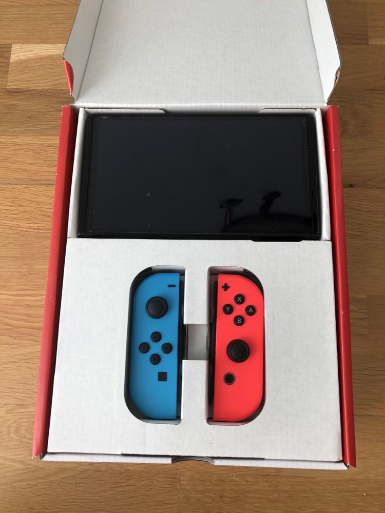 Nintendo switch oled+akcesoria i gry+szybka