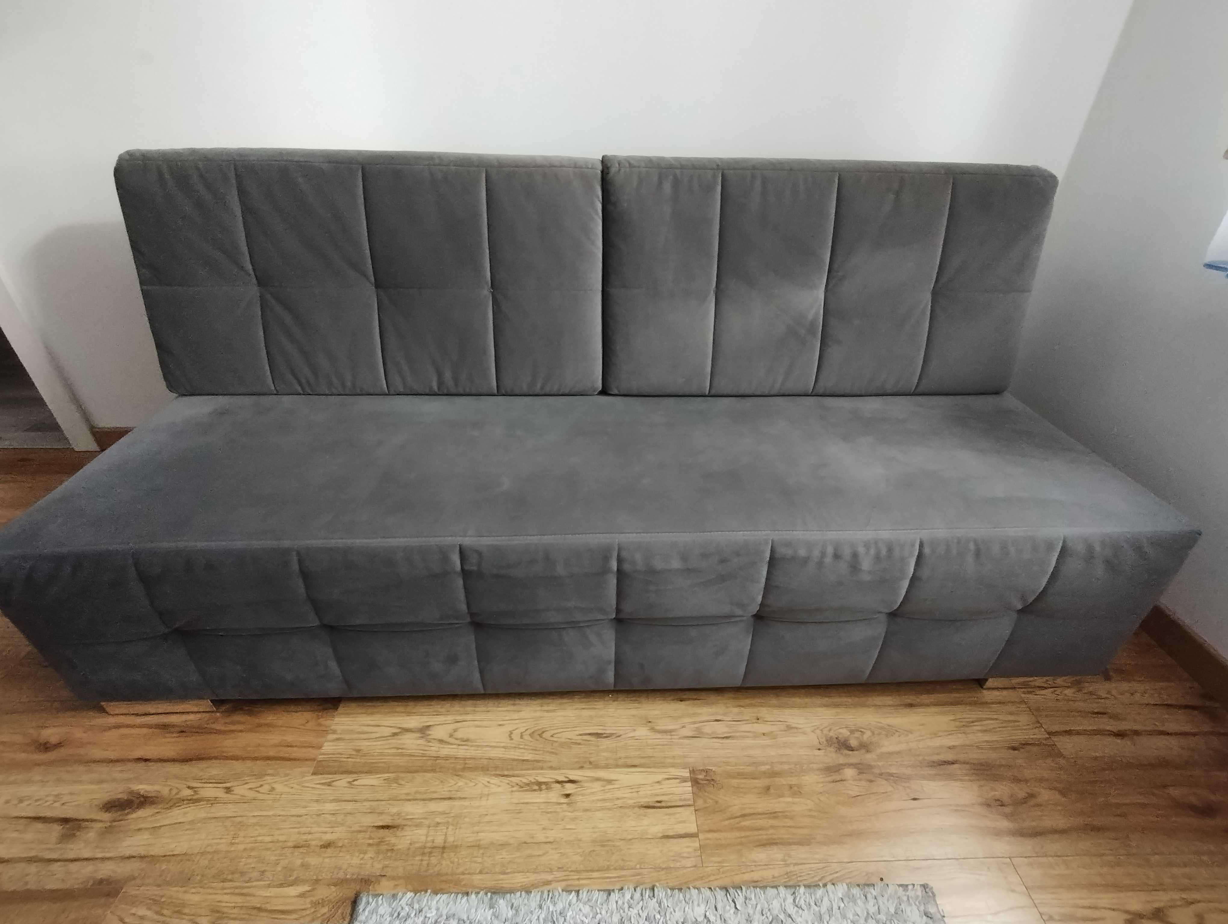 Sofa 3 os. z funkcją spania w b.d. stanie