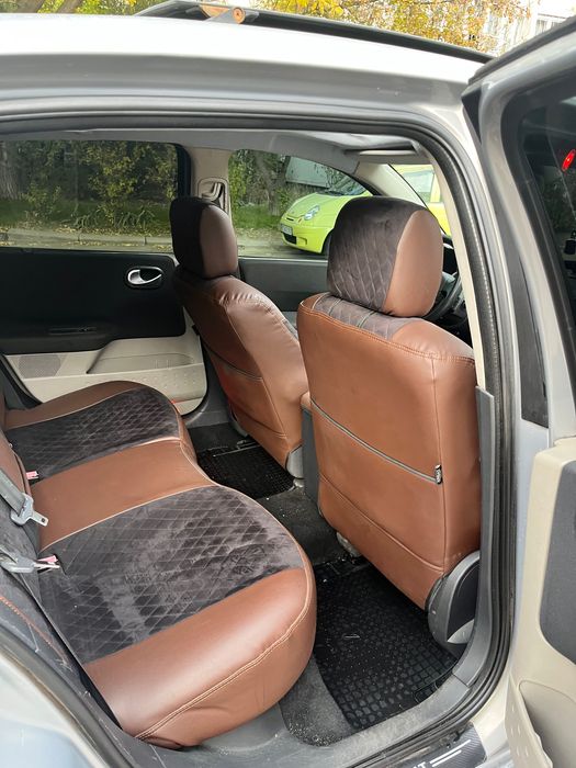 Авто Renault 2004 в гарному стані