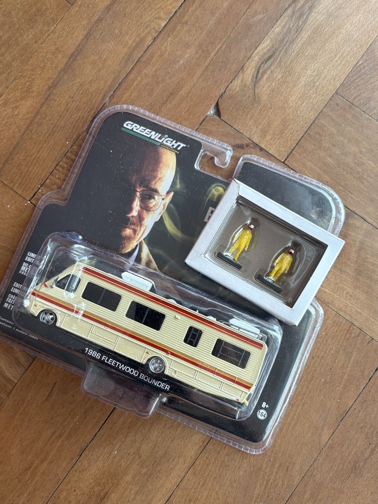 Колекційна Моделька 1986 Fleetwood Bounder RV Breaking bad