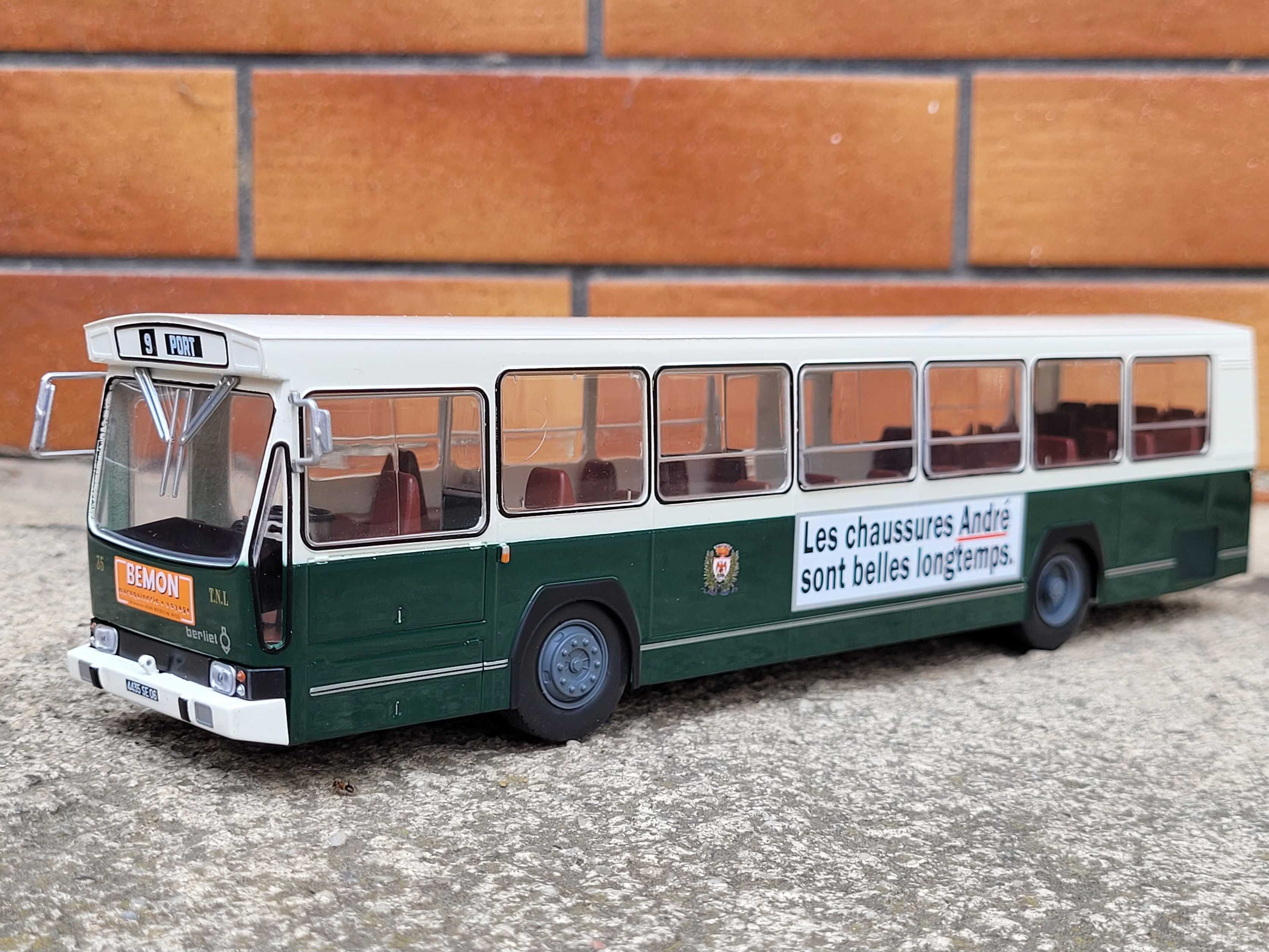 Kolekcja autobusów Jelcz PR 100 Berliet 1:43 26 cm Autobus Autokar PKS