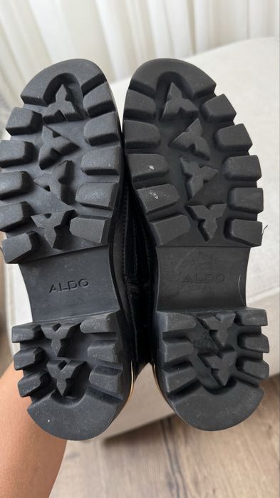 Шкіряні чоботи,демісезон,фірма Aldo,37